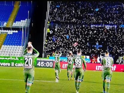 I calciatori del Napoli non si sono opposti al congelamento stipendi sperando nella ripresa