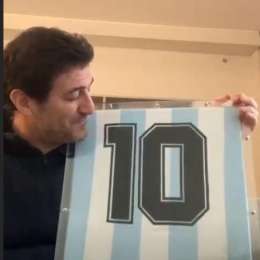 FOTO – Ferrara e la maglia di Maradona: “Mai nessuna è stata valutata 55mila euro”