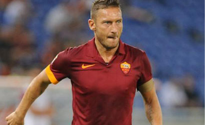 “Quarantena con Spalletti?”. Panariello punge, la battuta di Totti è virale. Poi su Zaniolo…