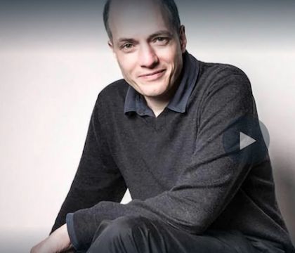 Alain de Botton: «l’ottimismo dell’andrà tutto bene non serve, è irrealistico»