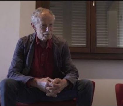 Erri De Luca boccia De Luca: «Le sue guapperie sono come quelle dei guappi del Nord»