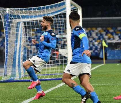Gazzetta: Mertens in grande forma, subito in gol nella prima partitella post virus