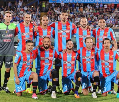I calciatori del Catania mettono in mora il club