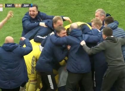 Il Bate Borisov vince la Coppa al 120esimo, abbracci per tutti (addio protocolli) – VIDEO