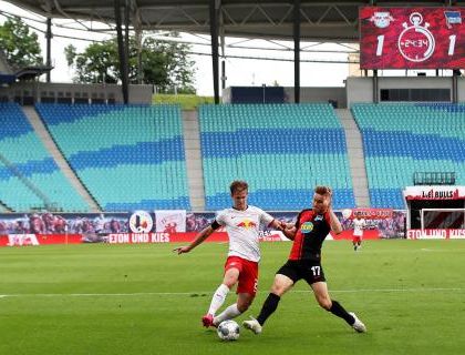 Il calcio riparte perché è un tassello dell’economia nazionale. A che rischio? Lo stabilisce lo politica