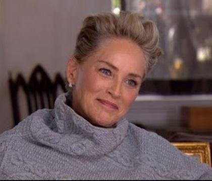 Sharon Stone: «Vivo come un’eremita da 20 anni. Ora ogni giorno esco sul balcone e urlo»