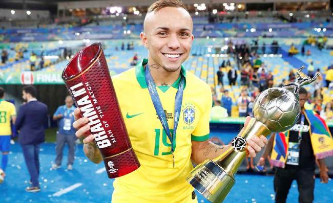 Corbo: “Everton e Boga, due doppioni di Insigne e Lozano. Il Napoli sta sottovalutando Callejon”