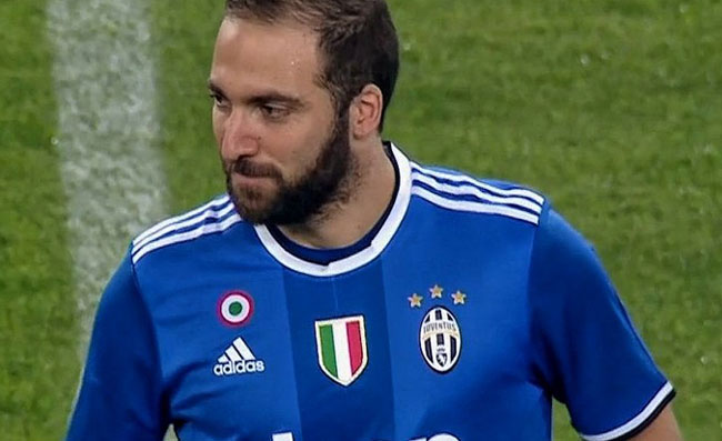 “Higuain, l’argentino più odiato a Napoli”. Dal Sudamerica: “Per tutti è un traditore”