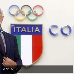 Malagò sulla ripresa dei campionati: “È una questione politica, io non metto bocca”