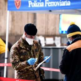 Selvaggia Lucarelli si scaglia contro i milanesi: “Se li risento dire ‘certe cose si vedono sul al sud!’ li affogo nel naviglio”