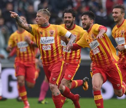 Il Benevento vince ancora con un gol di Roberto Insigne