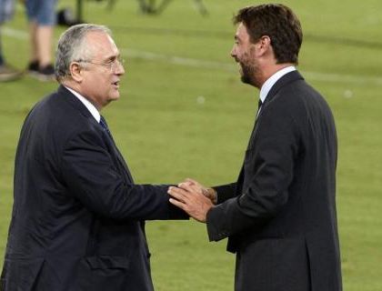 Il Foglio: “Viva la coerenza del calcio, rimasto il solito vecchio stronzo”