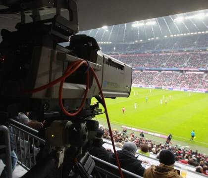 Il calcio in tv, Mediaset all’Authority: «In chiaro tutti o nessuno, non solo Tv8»