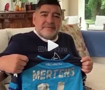 Il video di Maradona a Mertens: «Orgoglioso che hai battuto il mio record»