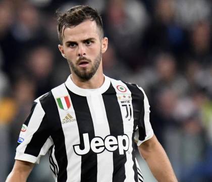 Juve, Sarri “taglia” Pjanic, tensione in allenamento tra il tecnico e il bosniaco
