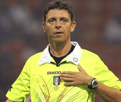 La Gazzetta rimanda Rocchi: se non espelle Young, perché ammonisce De Vrij?