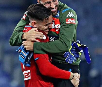 L’abbraccio tra Ospina e Meret racconta l’anima della loro rivalità