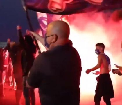 Trecento tifosi del Porto seguono la squadra in trasferta (e preoccupano la Premier League)