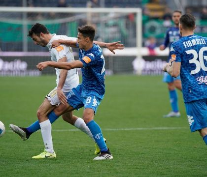 Tuttosport: il Napoli vuole battere la concorrenza su Ricci offrendo all’Empoli di tenerlo in prestito