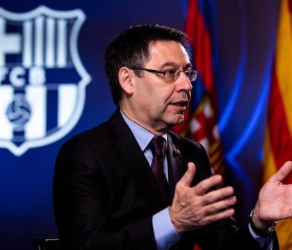 Bartomeu: “Messi resta al Barca a vita, Setién è legato ai risultati”