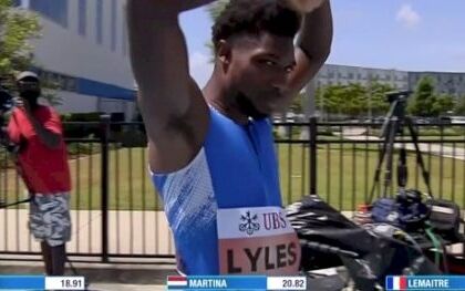 Distrugge il record del mondo sui 200 metri di Bolt. Ma ne ha corsi solo 185 (VIDEO)