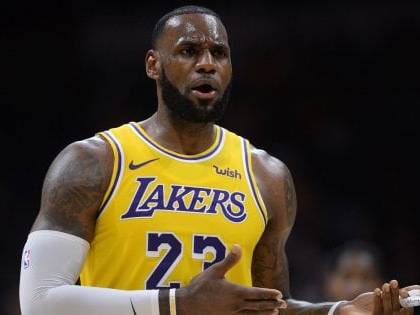 LeBron James, niente messaggio antirazzismo sulla divisa