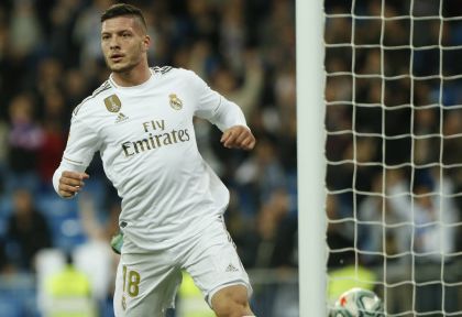Real Madrid, Jovic in isolamento. Ha avuto un contatto diretto con un amico positivo