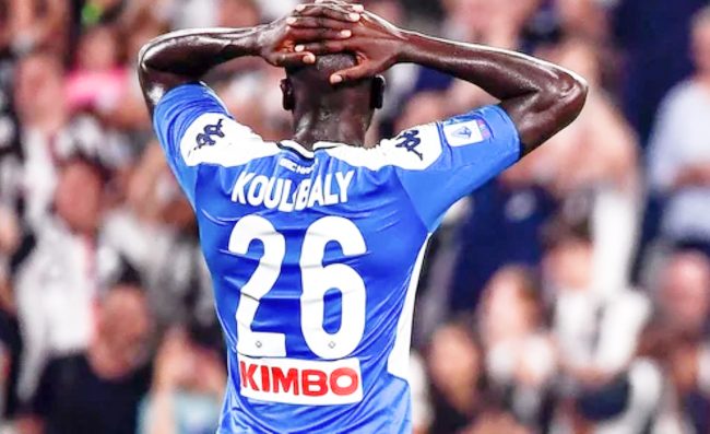 GAZZETTA – Koulibaly, nessuno accontenta ADL! Il Napoli ha individuato il possibile sostituto