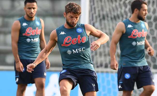 Napoli, nuovo giro di tamponi: tutti negativi! Intanto la squadra parte per Parma