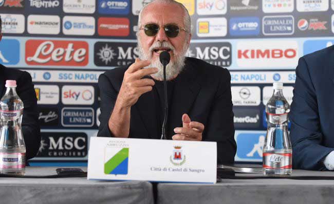 Napoli, i tifosi: “Juventus favorita, De Laurentiis non poteva fare uno scambio con la Roma?”