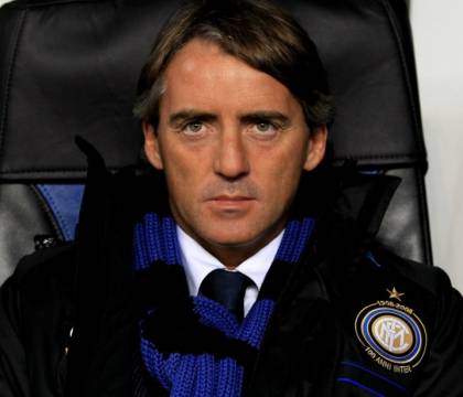 Giornale: Mancini ironizza sul Covid, ma le persone comuni sono molto diverse dai principi del pallone