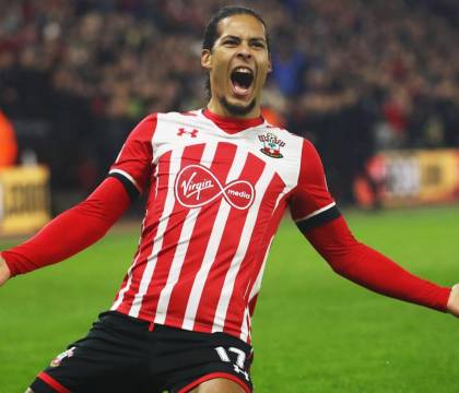 Liverpool, van Dijk si rompe il crociato, sarà costretto ad operarsi