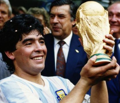 Maradona: “Ho imparato a volermi più bene e ora sono felice”