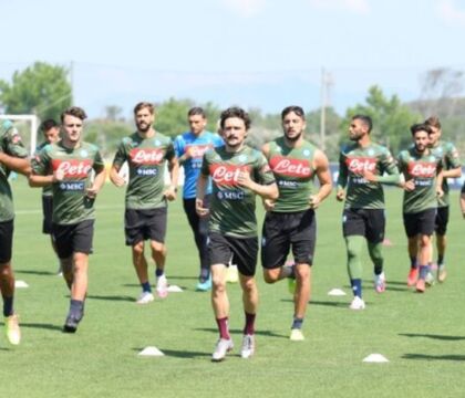 Napoli, seduta mattutina verso l’AZ Alkmaar: lavoro tecnico e tattico