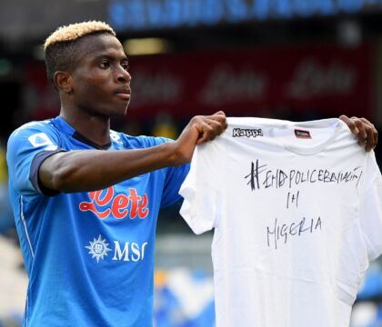 Osimhen ci parla d’altro. Radici, memoria, impegno. Grazie, Victor