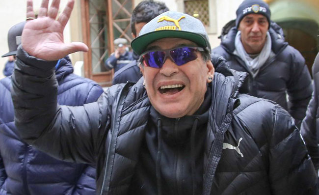 PRIMA PAGINA CORRIERE – Maradona, è per te: 3 punti per festeggiare Diego. Si fa male Insigne