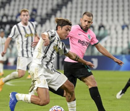 Repubblica: una Juve piccola piccola ha cercato di resistere ad un Barcellona di altro livello