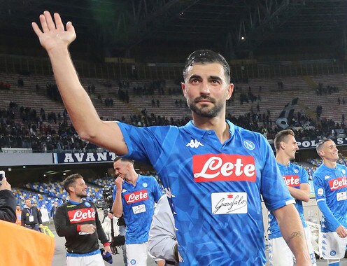 Albiol, Napoli nel cuore: “E da tecnico mi ispirerò a Sarri”