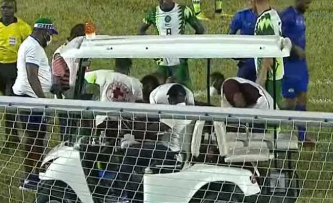 Osimhen ko, infortunio al polso per il nigeriano. Auriemma: “Continuano le cattive notizie”