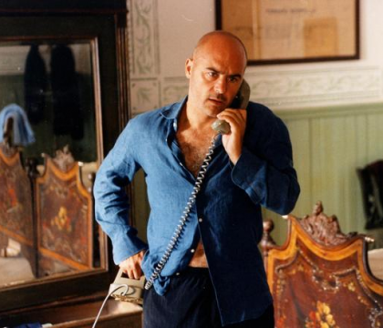 Dialogo tra Montalbano e Catarella su chi si fa il vaccino è buono