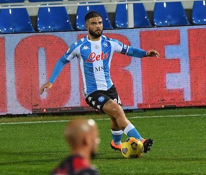 Il Napoli non è la Juventus e a Crotone vince facilmente (4-0)