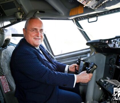 Lotito fa i charter aziendali: la Salernitana vola a Monza con l’aereo della Lazio