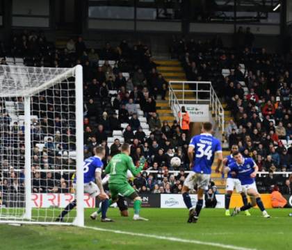Altro rinvio in Premier League: salta per coronavirus Burnley-Fulham