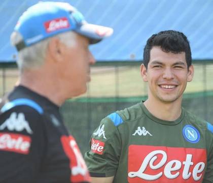 Ancelotti: «Zielinski è completo. Lozano era in difficoltà perché comprato alla fine del mercato»