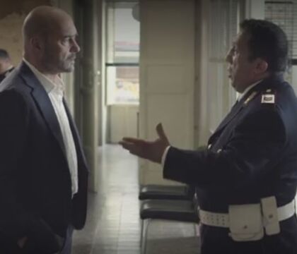 Dialogo tra Montalbano e Catarella sui chili persi