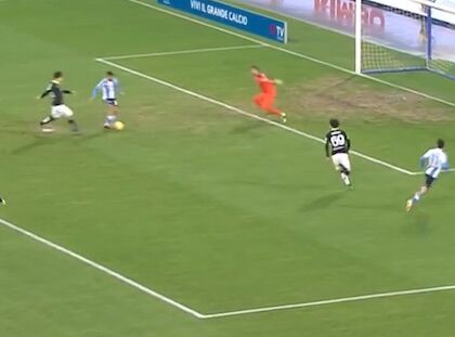 Il gol fallito da Insigne fotografa il guaio epocale del Napoli: la sopravvalutazione di sé