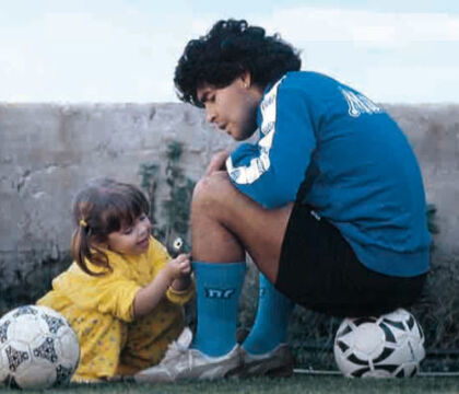 La vita “impossibile” di Dalma la bambina che mise le margherite nei calzini di Maradona