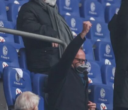 L’eterna lotta di Rummenigge con le mascherine, fallisce anche il “modello Mad Max”