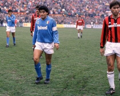 Maradona oggi potrebbe sniffare e giocare, le droghe pesanti a “scopo ricreativo” non sono più doping