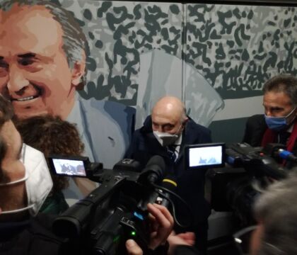 Ora c’è anche Ferlaino sul murales del Napoli